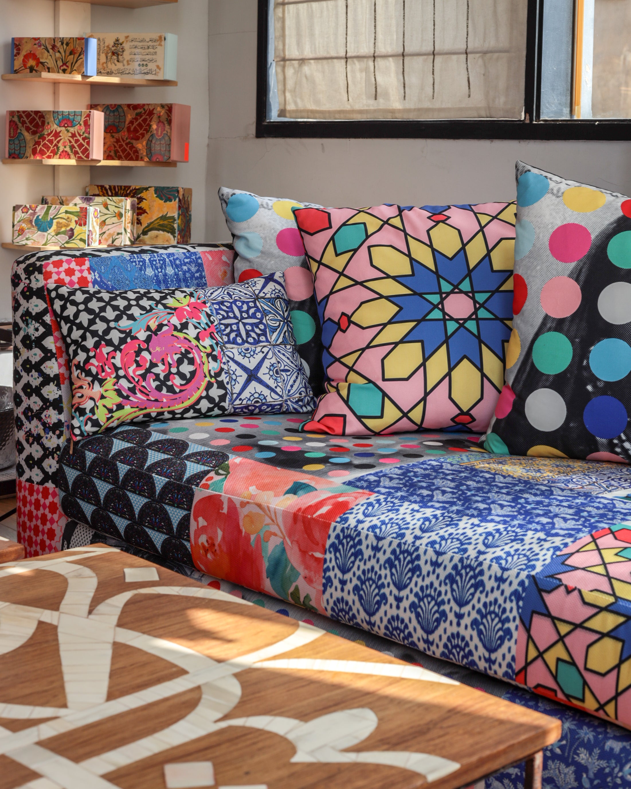 Cabaret couch