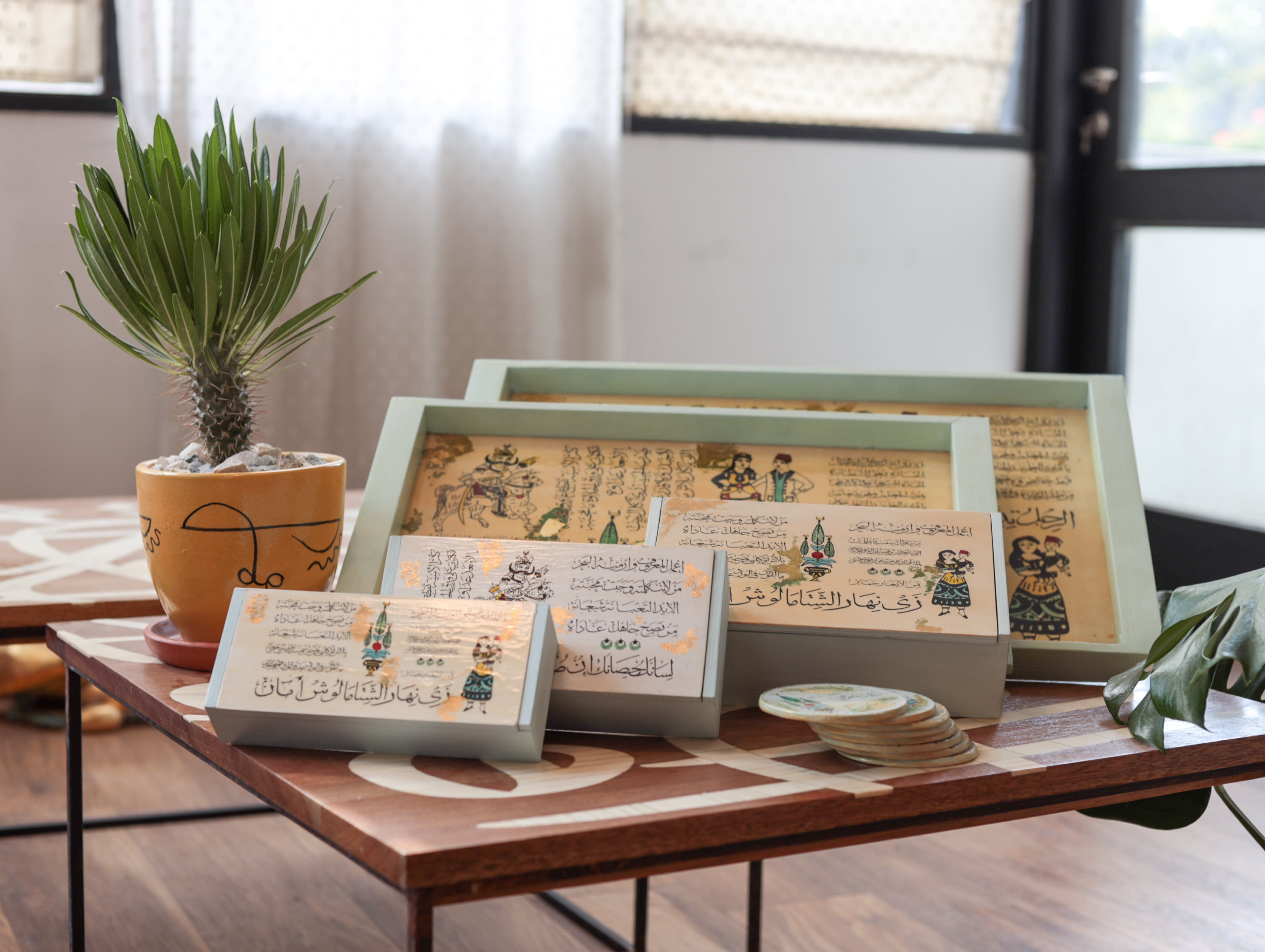 El Saqi Tray