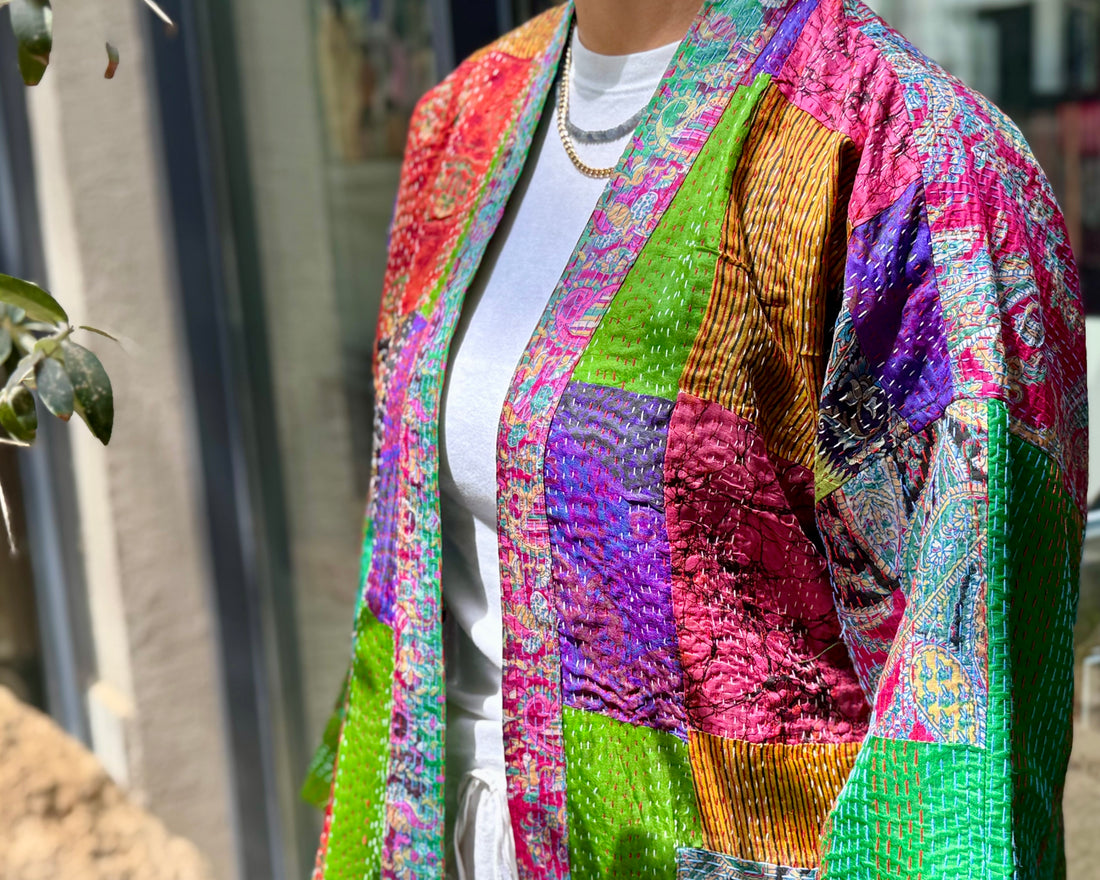 Peacock Courtyard | Alhambra Tiles Abaya